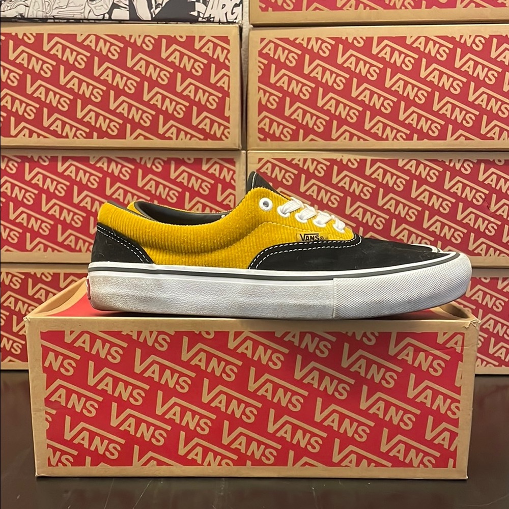 Vans Era Pro (Corduroy) Black/Yolk Yel